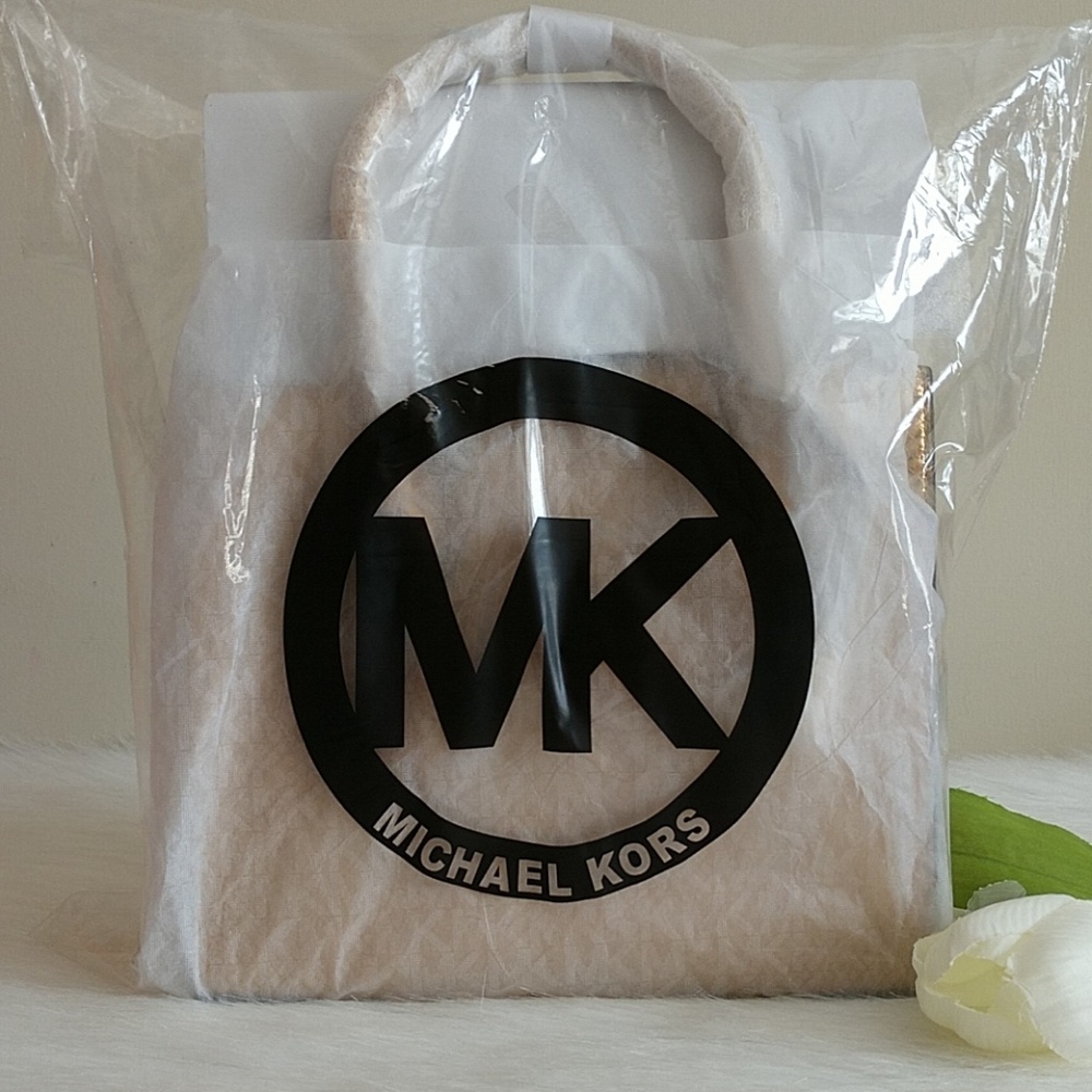 ❌🌷BEAUTIFUL AUTHENTIC MICHAEL KORS TOTE.nwt - Picture 8 of 8